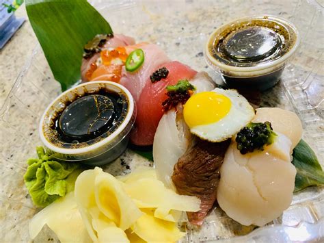 Omakase, Ramen, Cheese Board, Sushi Sushi, Chef, Yummy, Dining, Cooking, Ethnic Recipes