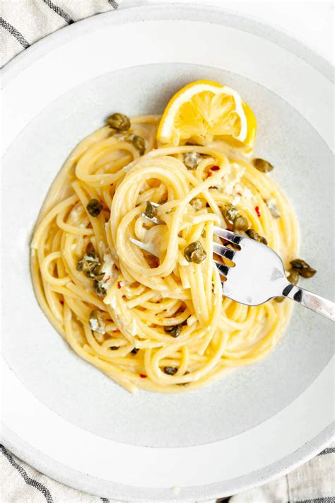 Easy Creamy Lemon Caper Pasta – The Sassy Foodie