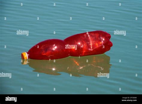Plastic water bottle pollution hi-res stock photography and images - Alamy