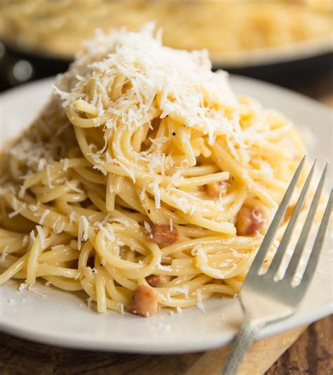 Spaghetti Carbonara (No Cream!) | Don't Go Bacon My Heart