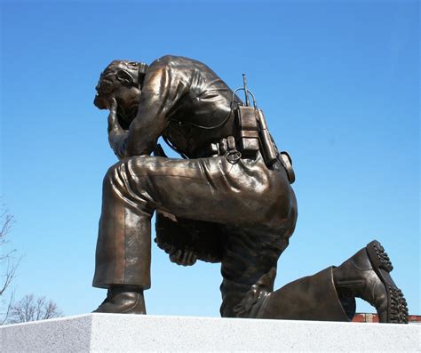 Police Memorial IMG_1035 | Statue on a police memorial outsi… | Flickr