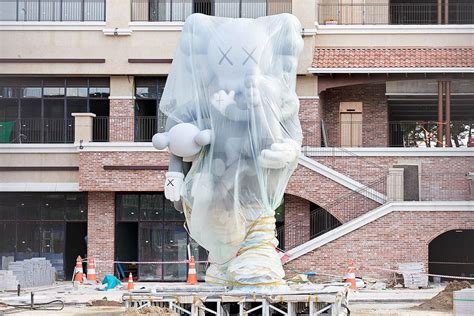 KAWS 'Companion' Sculpture in Seoul, South Korea | Hypebae