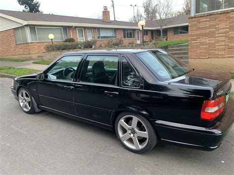 1998 VOLVO S70R (S70 T5 with R upgrades) 5 Speed manual - Volvo Forums ...