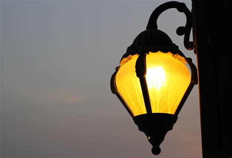 Download Glow Light Man Made Lamp Post HD Wallpaper by wian