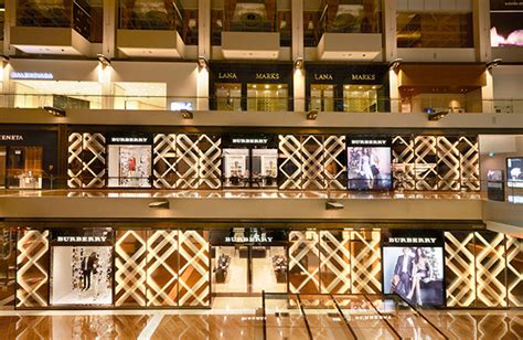 Burberry Boutique Interior on Behance