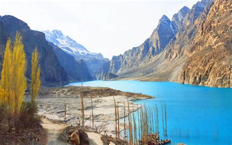 15 of the Most Beautiful Lakes in Pakistan | Zameen Blog