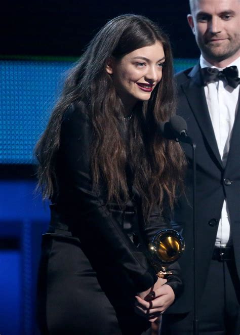 New Zealand teen Lorde wins Grammy Awards song of the year for 'Royals' | CTV News