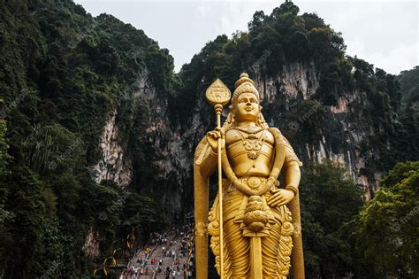 Premium Photo | Batu caves