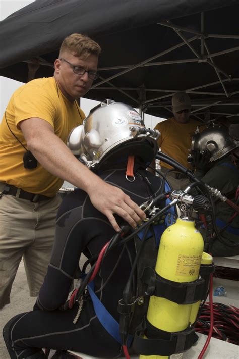 Soldiers Dive Deep for Training | Article | The United States Army