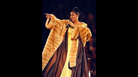 Aretha Franklin sure loved her fur coats - YouTube