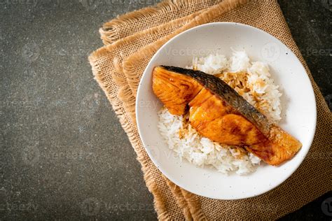 Grilled Salmon with Soy Sauce Rice Bowl 11891323 Stock Photo at Vecteezy