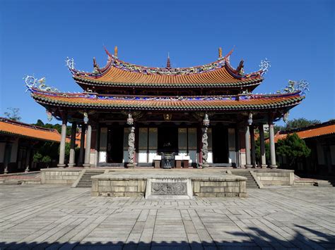 The inner building of the Taipei Confucius Temple | What to … | Flickr