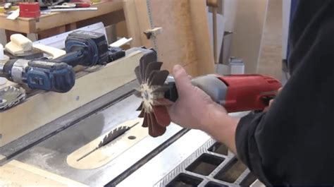 [Video] Make Your Own DIY Flap Sander Using A Drill And Sandpaper Pieces. - BRILLIANT DIY