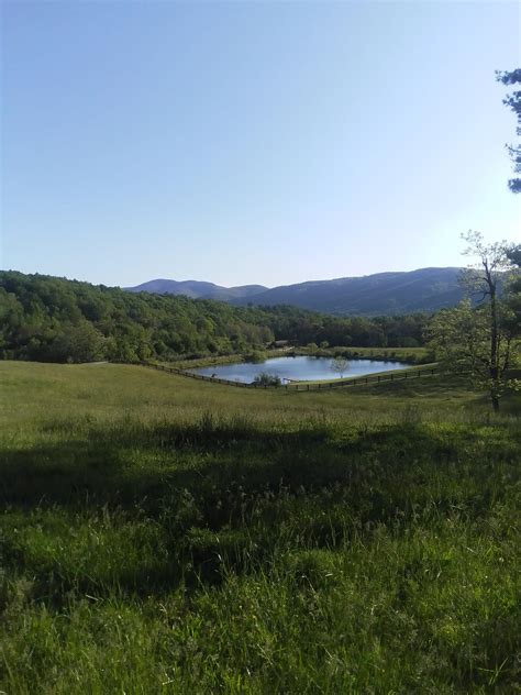 Beautiful mountain view from Rockfish Gap. : r/Virginia