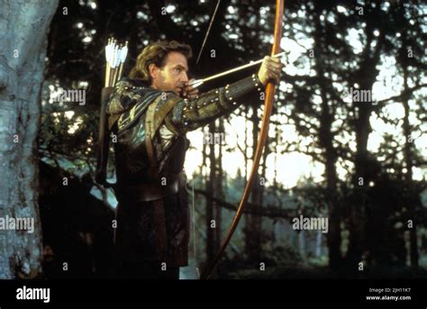 KEVIN COSTNER, ROBIN HOOD: PRINCE OF THIEVES, 1991 Stock Photo - Alamy