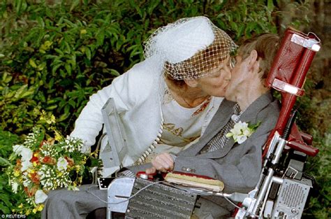 Stephen Hawking's extraordinary life in pictures | Daily Mail Online