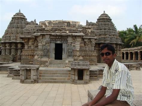 INDIA BACKPACKER: Somnathpur Temple, finest architecture