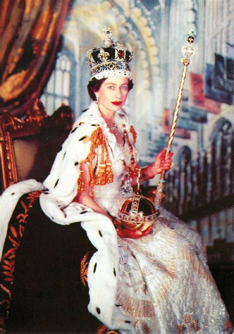 Queen Elizabeth II 1953 Coronation Portrait Repro Postcard #1 | Topics - Royal Families ...