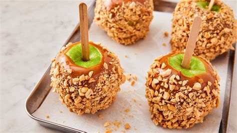 Fall Caramel Apples