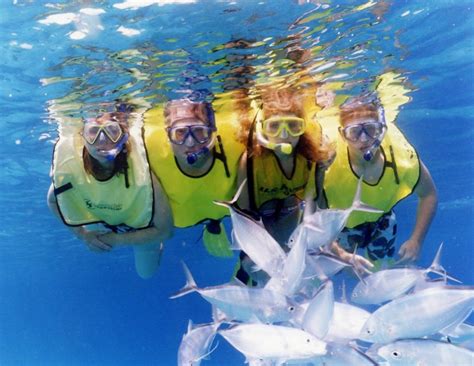 snorkeling_CORAL BEACH VARADERO - Vintage cars tours