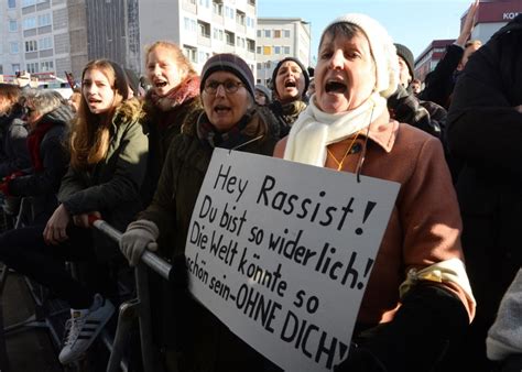 New Year's Eve Assaults Spark Anti-Immigrant Protests in Cologne, Germany