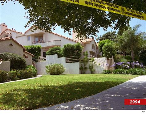 Nicole Brown Simpson: Murder Home Swarmed by Looky-Loos After 'People v ...