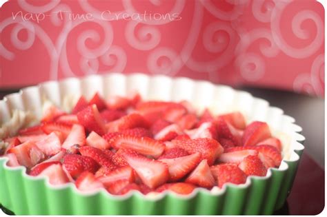 Strawberry Tart {recipe} - Life Sew Savory