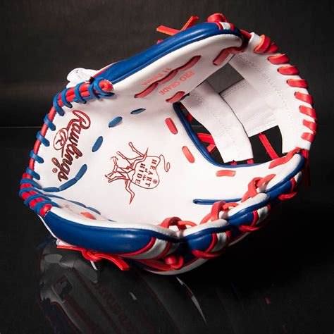 Custom Gloves for Baseball and Softball | Worth