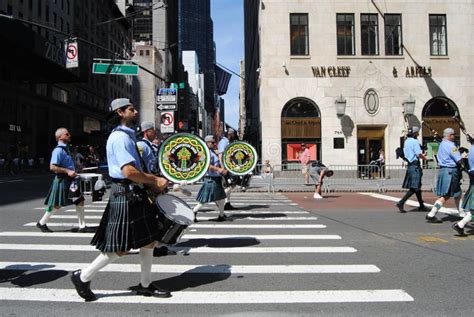 Pipe and Drum Band, NYC Carpenters Union, Labor Day Parade and March, NYC, NY, USA Editorial ...