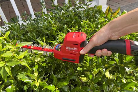 Milwaukee M12 Fuel 8-Inch Compact Hedge Trimmer 2533-21 - PTR