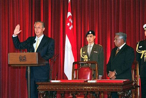 PRIME MINISTER (PM) GOH CHOK TONG TAKING OATH OF ALLEGIANCE