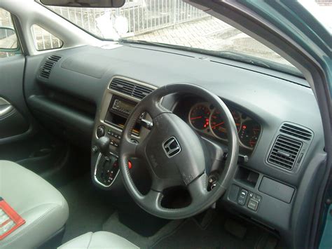 2001 Honda Stream - Interior Pictures - CarGurus