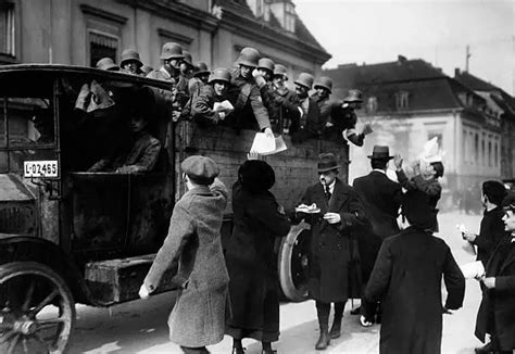 GERMANY WEIMAR REPUBLIC Berlin Putschists are riding through th- 1920 Old Photo $9.00 - PicClick AU