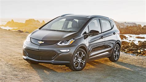 2017 Chevrolet Bolt EV promises 238-mile range