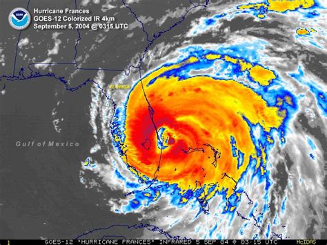 Hurricane Frances making landfall near Jupiter, FL in 2004 ...