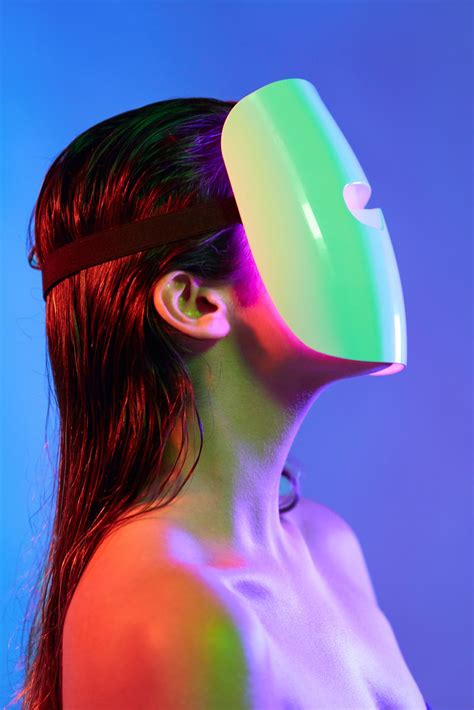 The 7 Best LED Light Therapy Masks of 2021