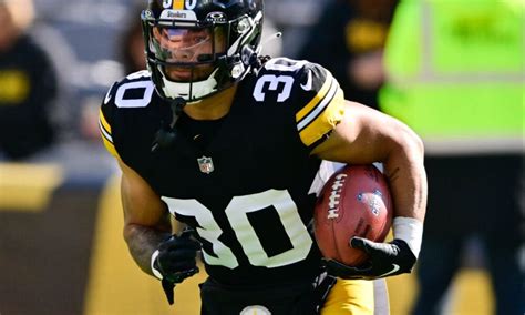 Watch: Jaylen Warren Sparks Steelers with 74-Yard Touchdown