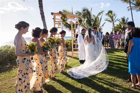 Hawaii Wedding, Ocean Gardens Paradise Cove at Ko Olina, Wedding Ceremony, Wedding Flowers ...