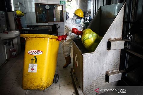 KLHK larang pembuangan limbah medis di TPA sampah rumah tangga - ANTARA News