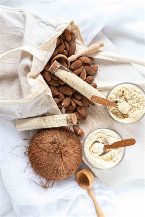 Almond Flour vs. Coconut Flour - Low Carb No Carb