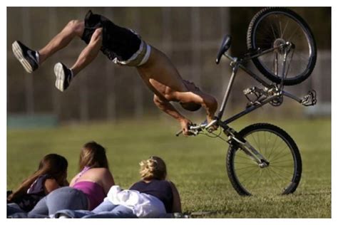 20 Hilarious Photos Of People Falling Down