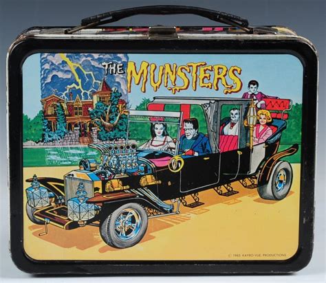 Munsters lunchbox, 1965 | Retro lunch boxes, Vintage lunch boxes, Lunch ...