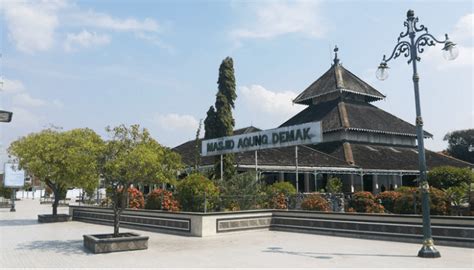 Sejarah Masjid Agung Demak Jawa Tengah - Kontraktor Kubah Masjid