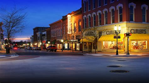 Petoskey Michigan Downtown | A bustling little town by day, … | Flickr