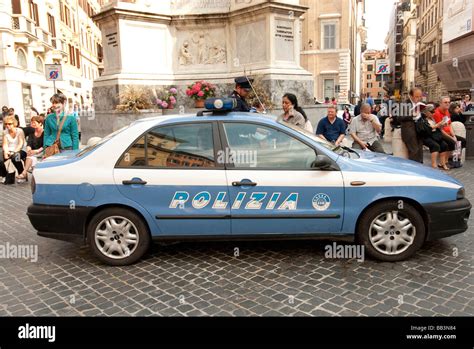 Italian police car hi-res stock photography and images - Alamy