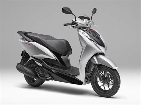 Honda Launches Remodeled LEAD 125 with Smart Key and Other New Features | Webike Philippines News