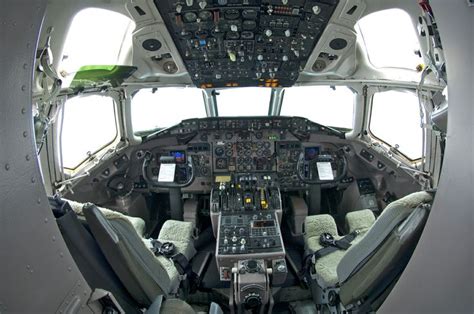 The MD-80 Freighter Conversion, In Pictures - Everts Air Cargo | Cockpit, Air cargo, Flight deck