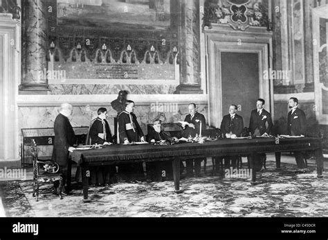 Mussolini and Gasparri at the signing of the Lateran Treaty Stock Photo - Alamy