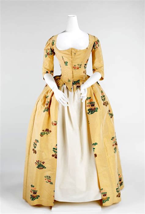 1776. Robe à l'Anglaise. British. Silk | Rococo fashion, 18th century ...