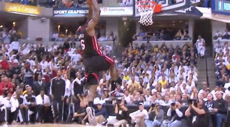 Lebron James Dunk GIF - Find & Share on GIPHY